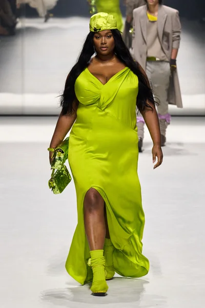 Look 9
